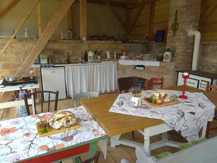 Hotel Egkoris Vendeghaz Bakonyszucs Zewnętrze zdjęcie